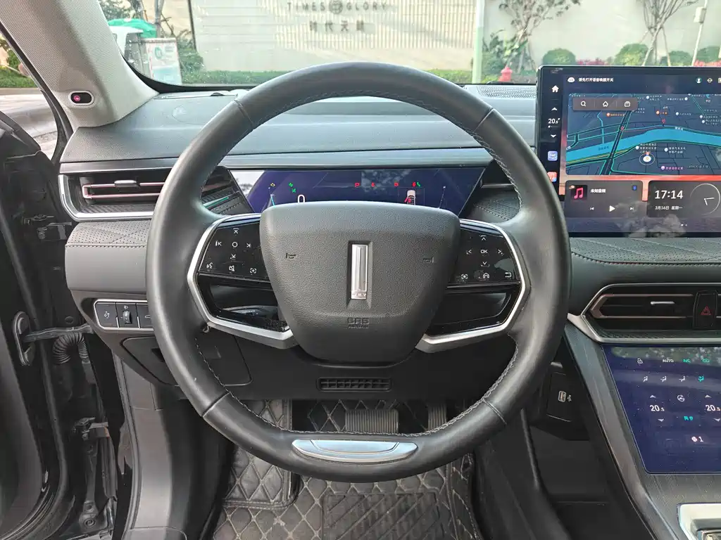 WEI PAI WEI BRAND LATTE DHT