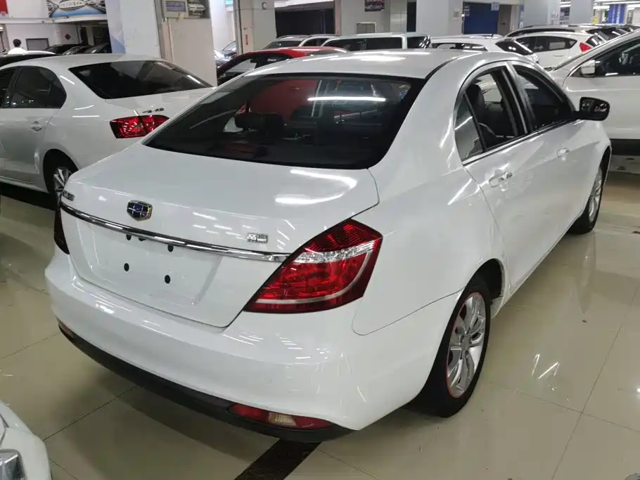 Geely Emgrand — миниатюра 3