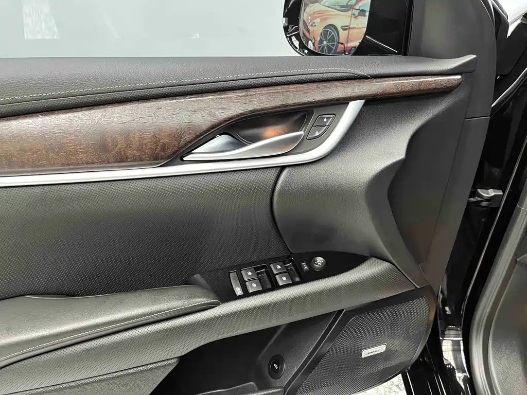 Cadillac XTS — миниатюра 6