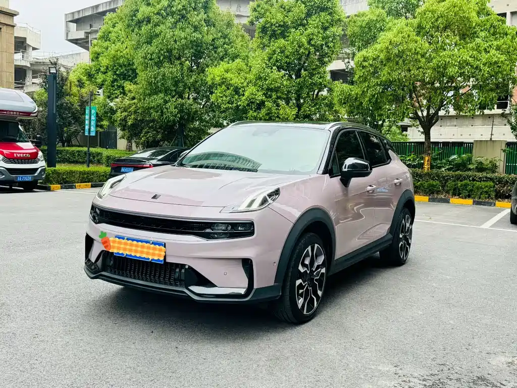 Купить Lynk & Co 06