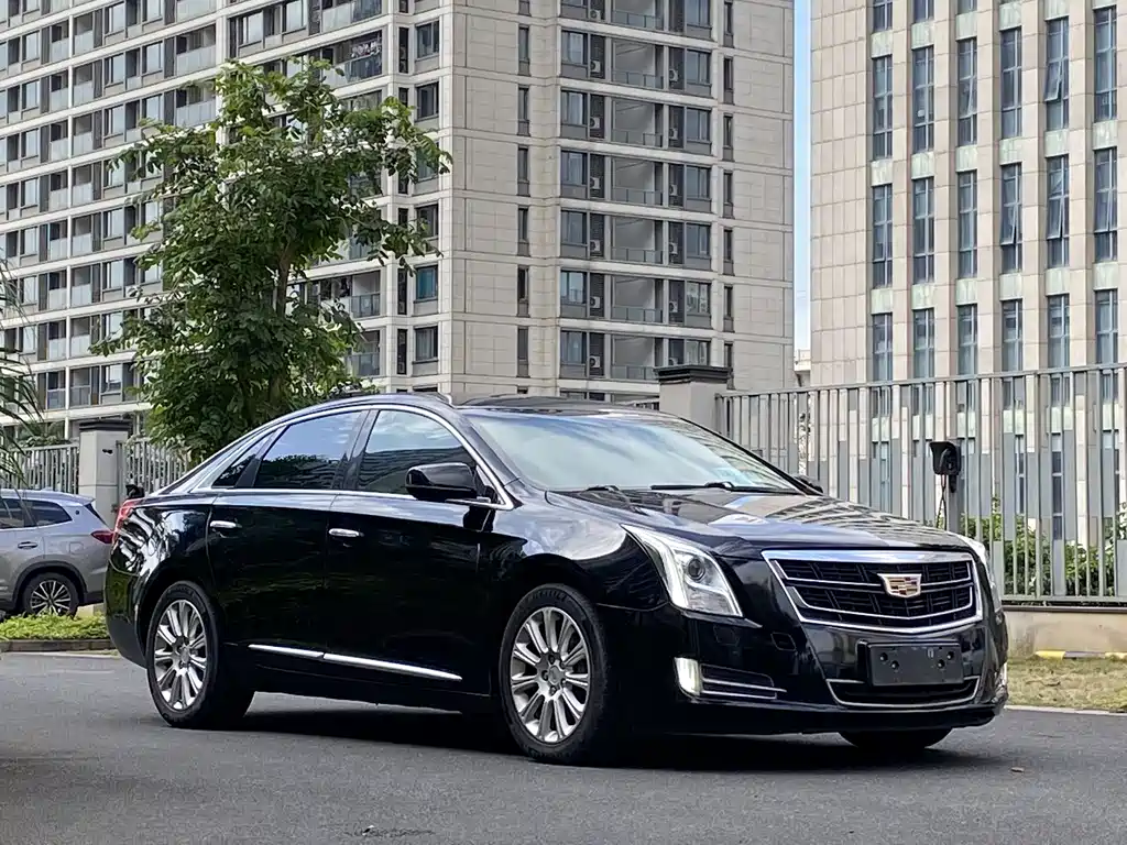 CADILLAC XTS