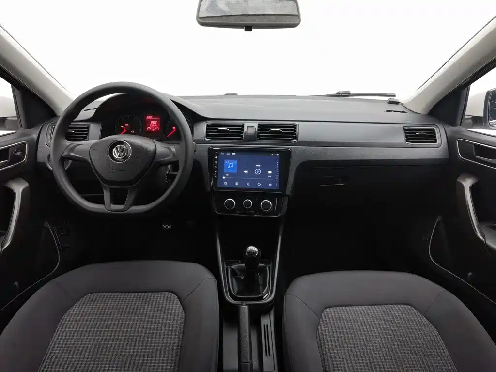 Volkswagen Santana — миниатюра 5