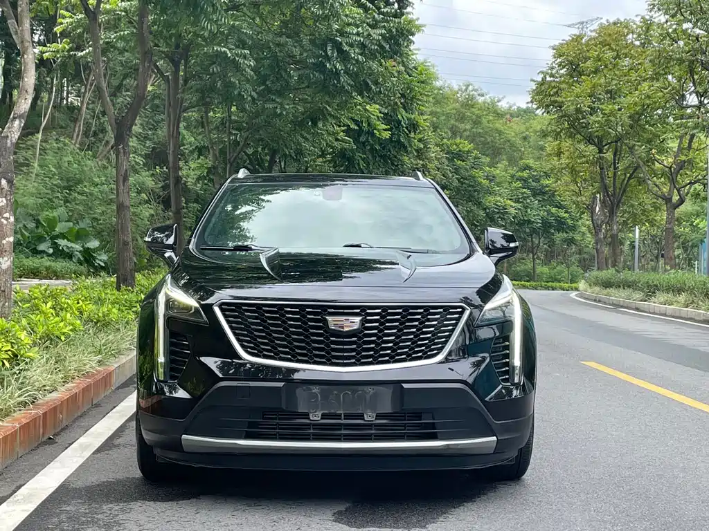 CADILLAC XT4