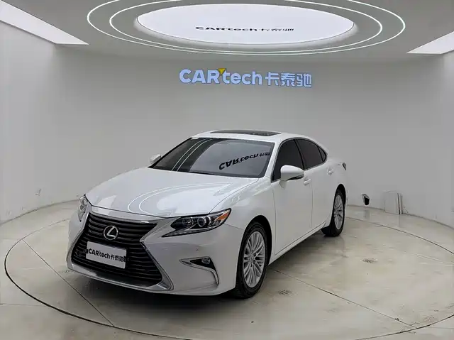 LEXUS ES 2018