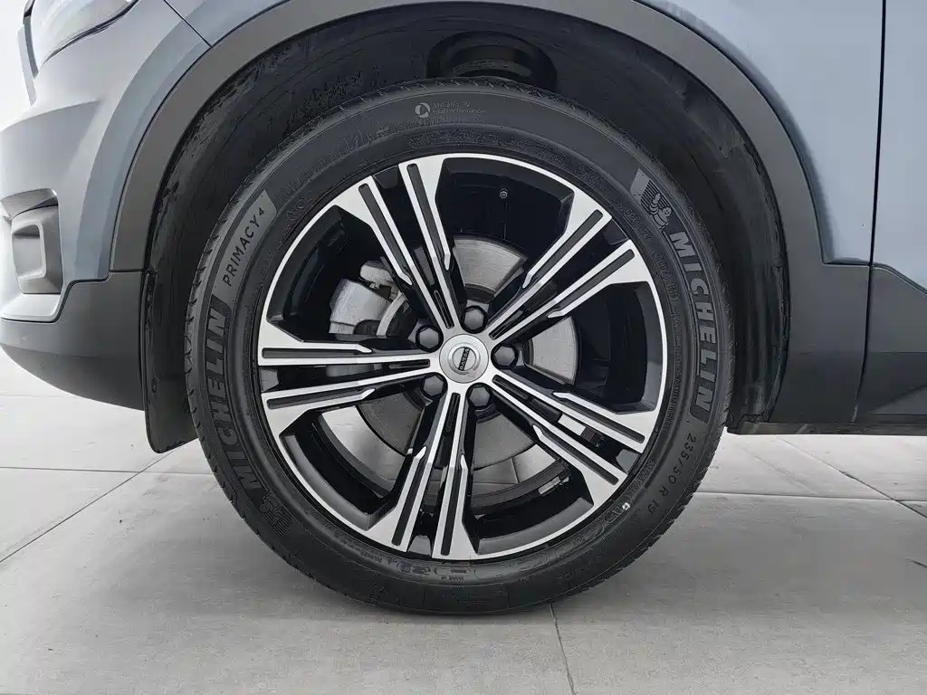 Volvo XC40 — миниатюра 17