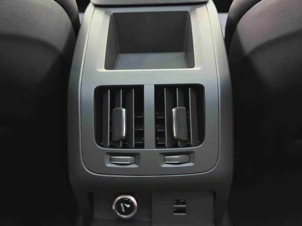 Volvo S90 2019 T4