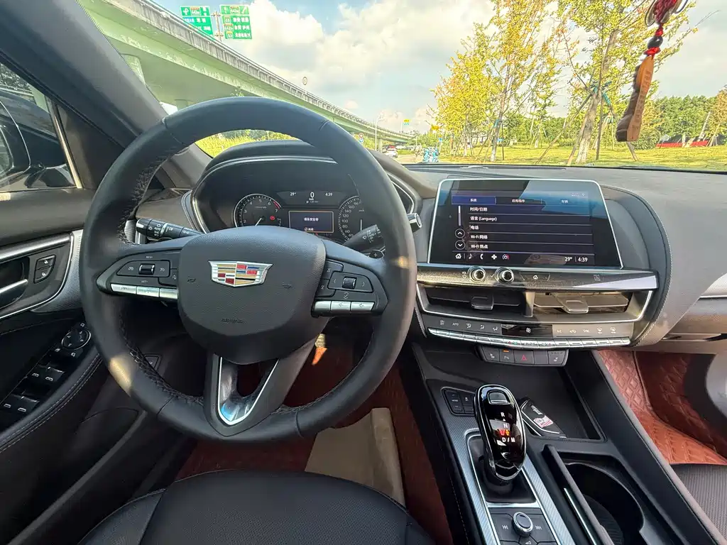 Cadillac CT5 — миниатюра 10