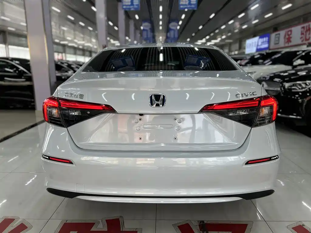 Honda Civic — миниатюра 8