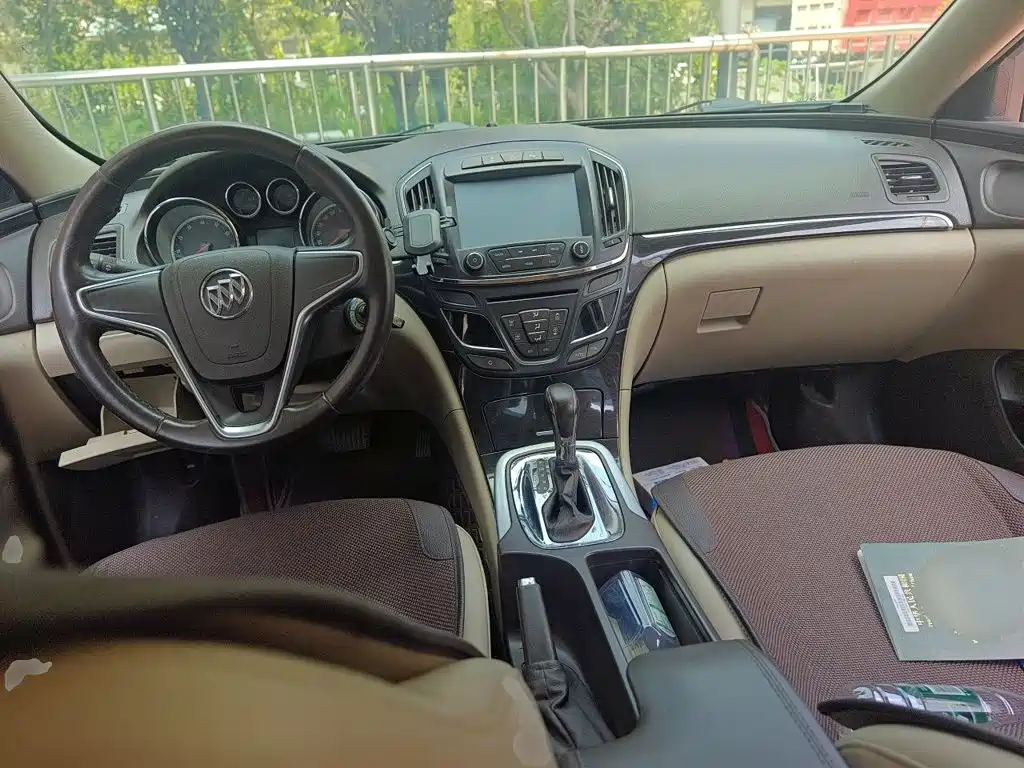 Buick Regal — миниатюра 10