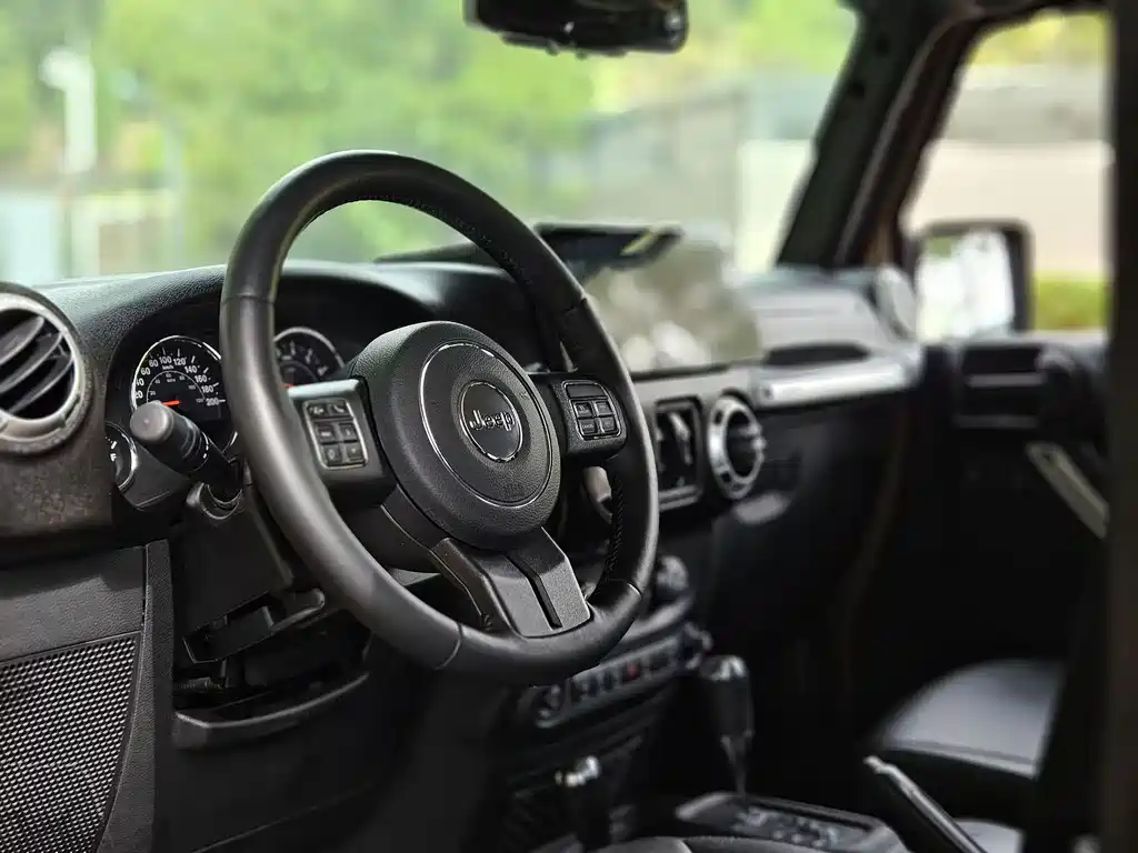 Jeep Wrangler — миниатюра 4