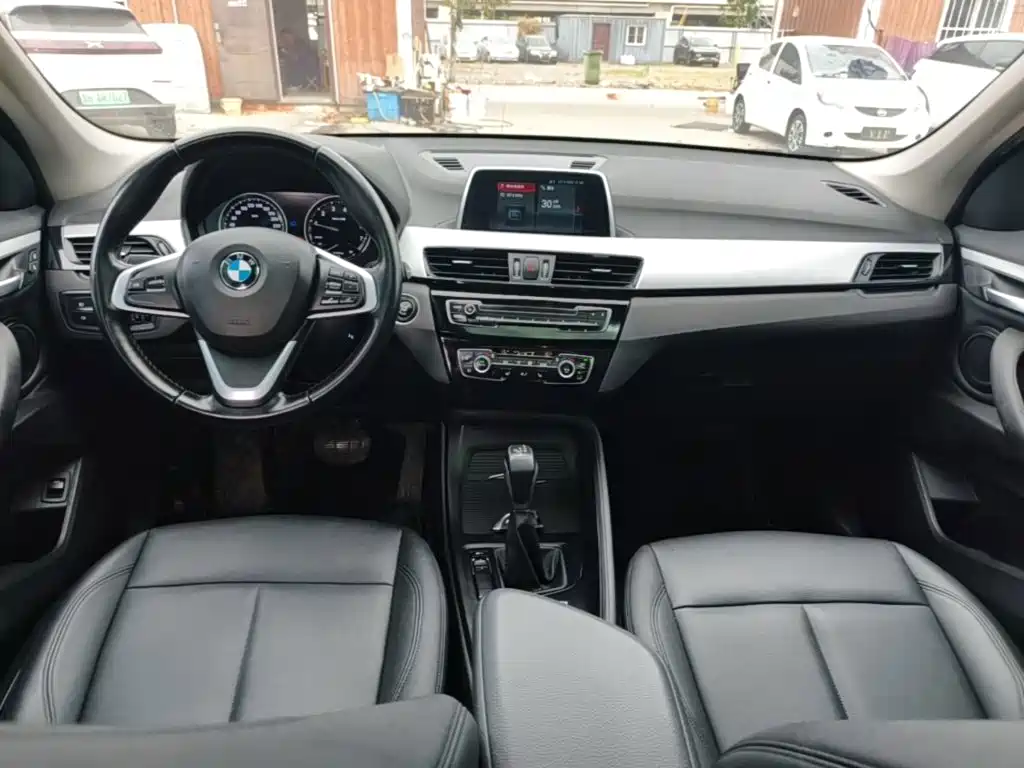 BMW X1 — миниатюра 10