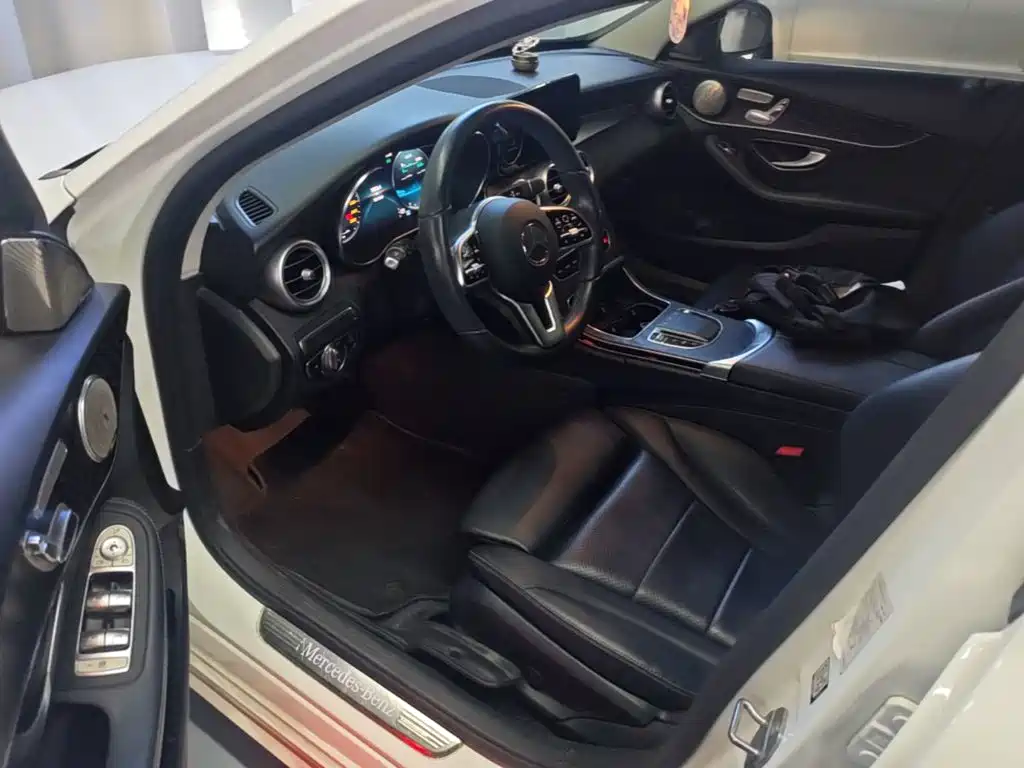 Mercedes-Benz C-Class (Import) — миниатюра 11