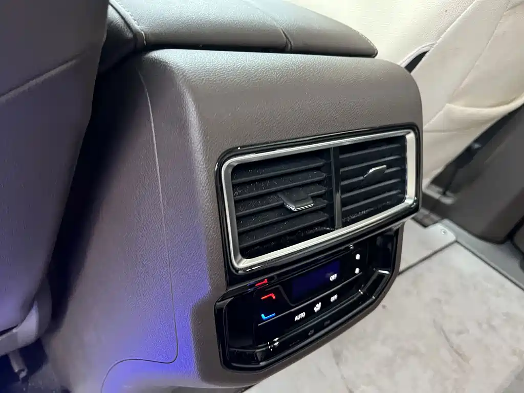Volkswagen Viloran — миниатюра 10
