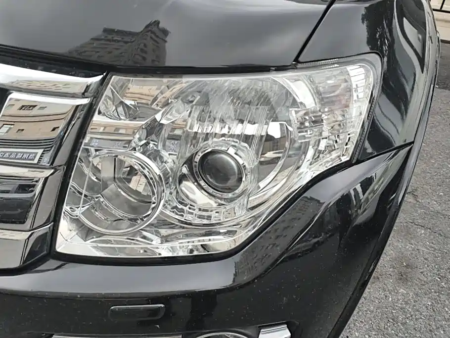 Mitsubishi Pajero (Import) — миниатюра 5