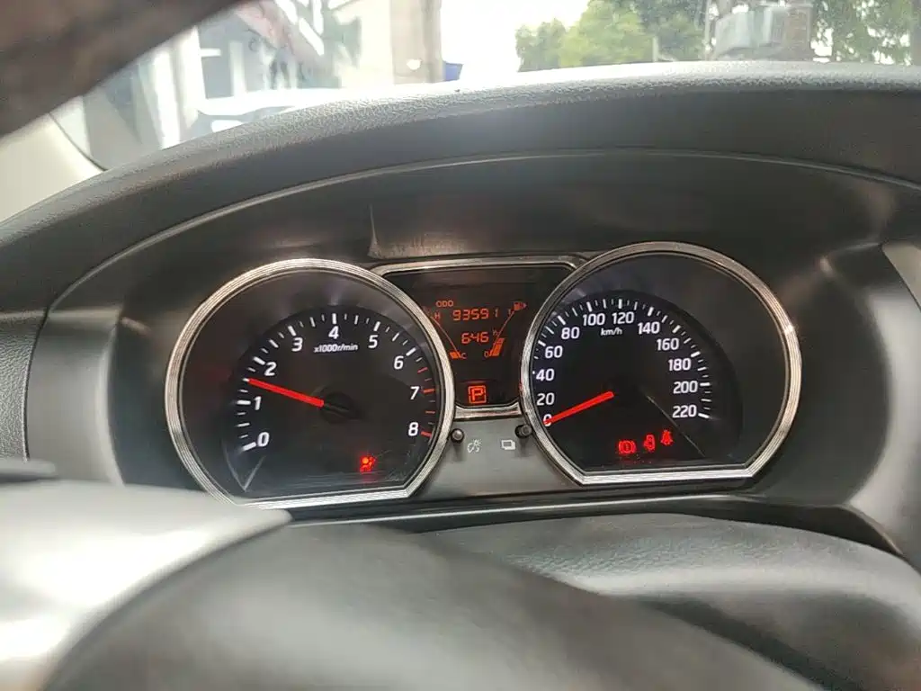 Nissan Livina — миниатюра 12