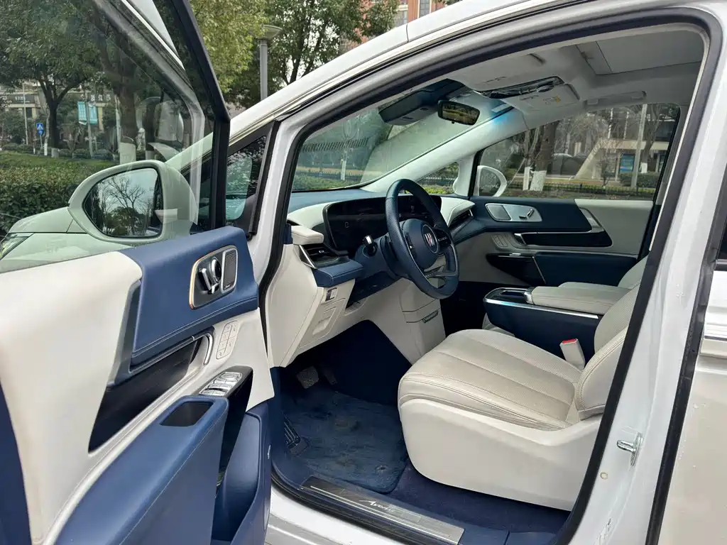 Buick Century 2023 2.0T мест