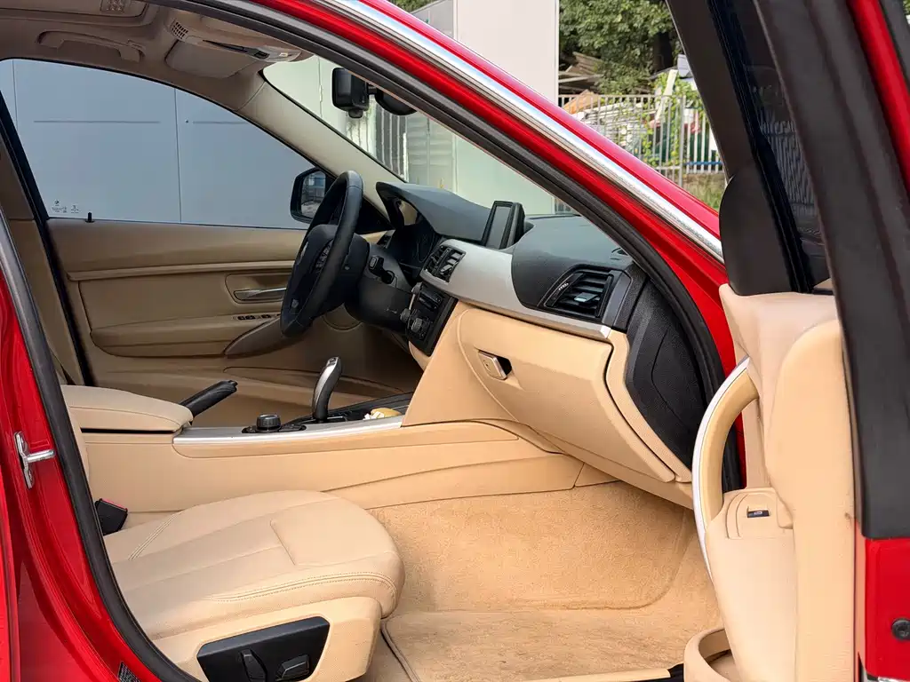 BMW 3 Series — миниатюра 11