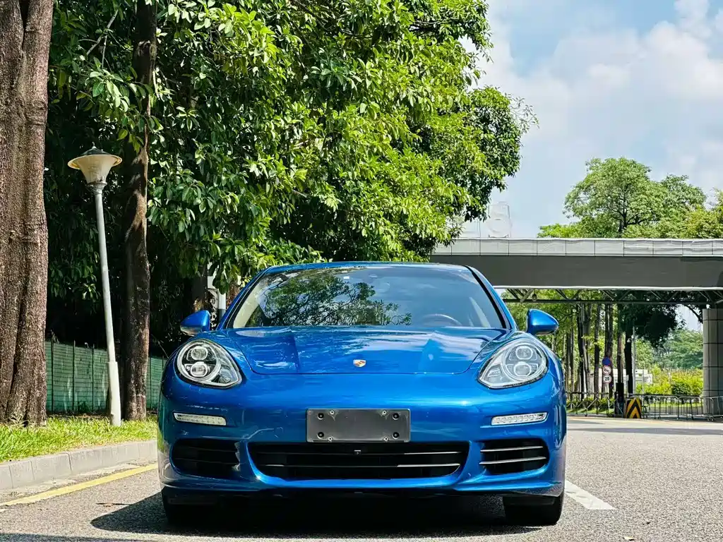 Porsche Panamera — миниатюра 2