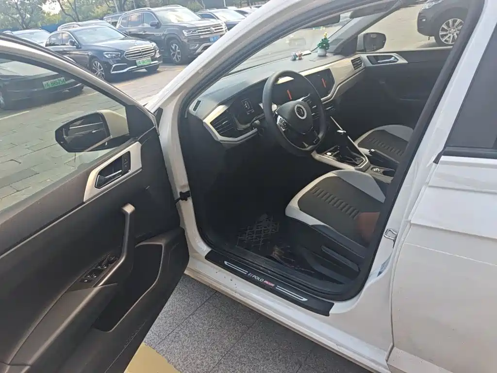 Volkswagen Polo — миниатюра 17