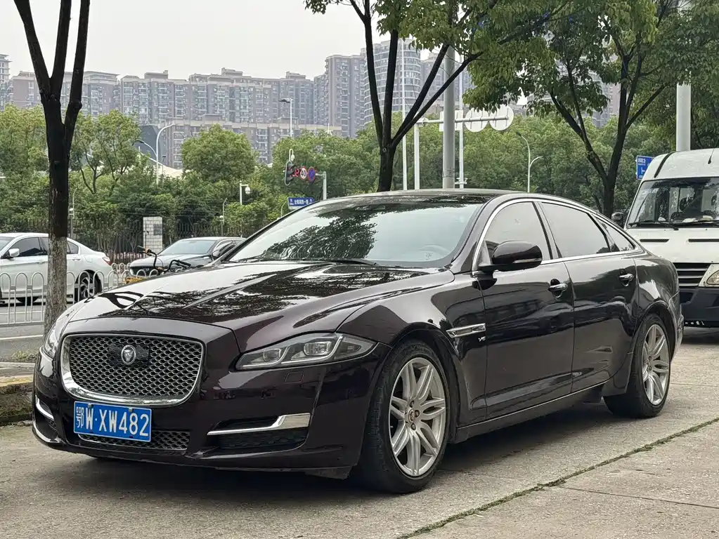 Jaguar XJ 2018