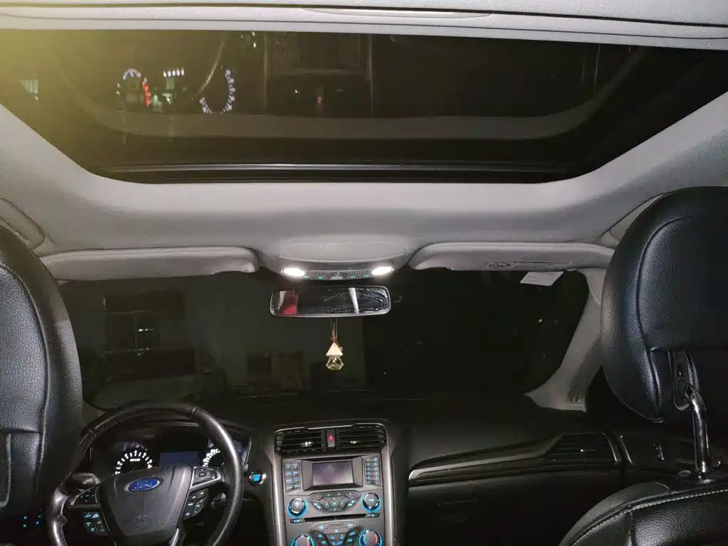 Ford Mondeo — миниатюра 19
