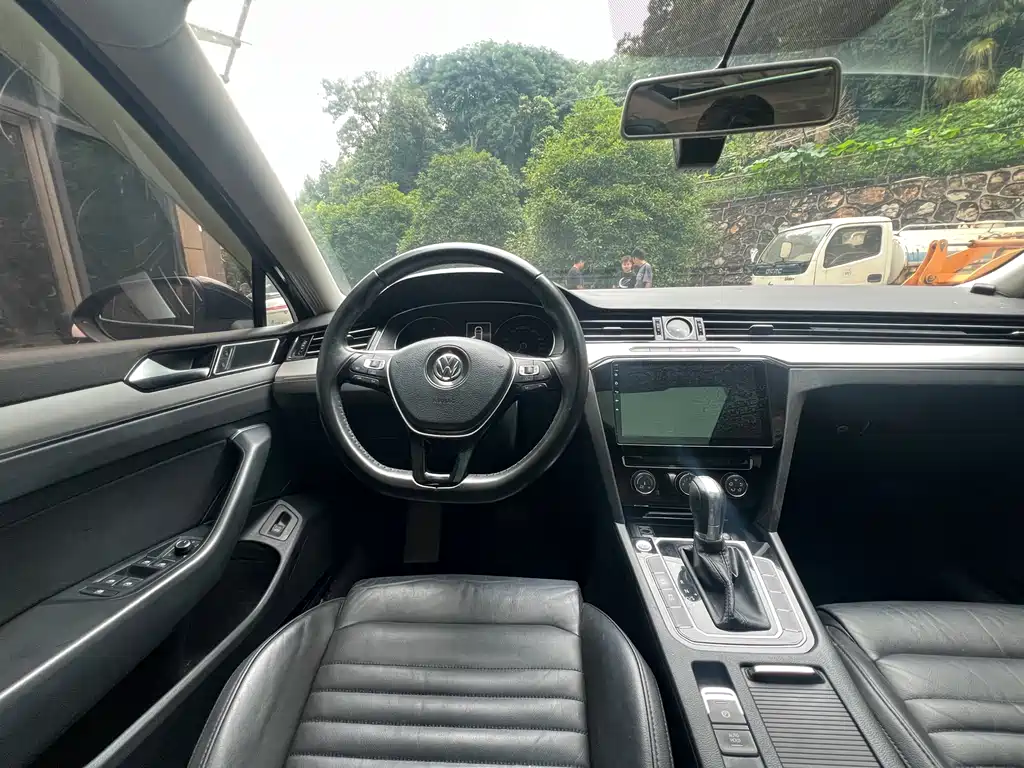 Volkswagen Magotan 2017 330TSI DSG Lead