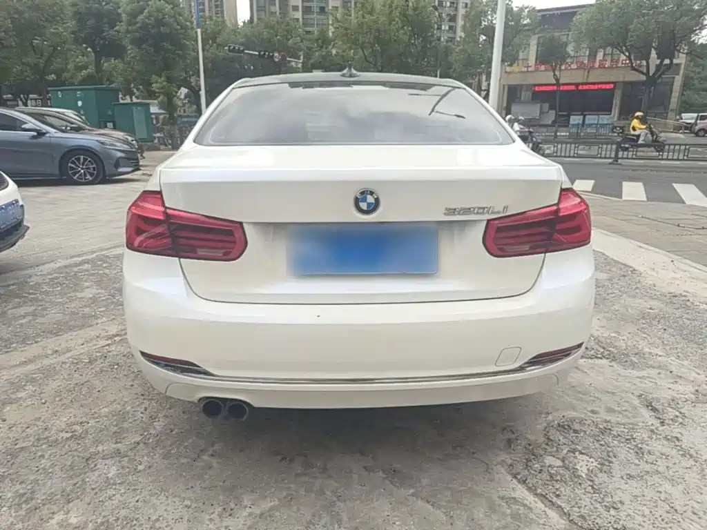 BMW 3 Series — миниатюра 6