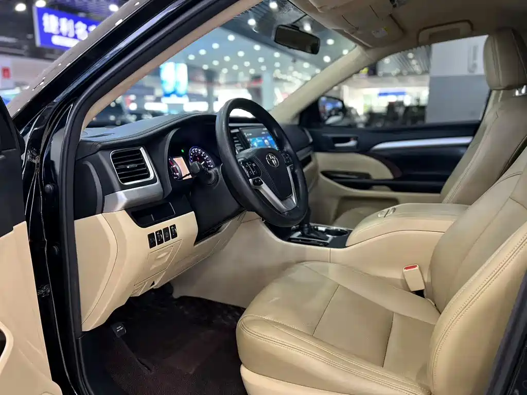 Toyota Highlander — миниатюра 7