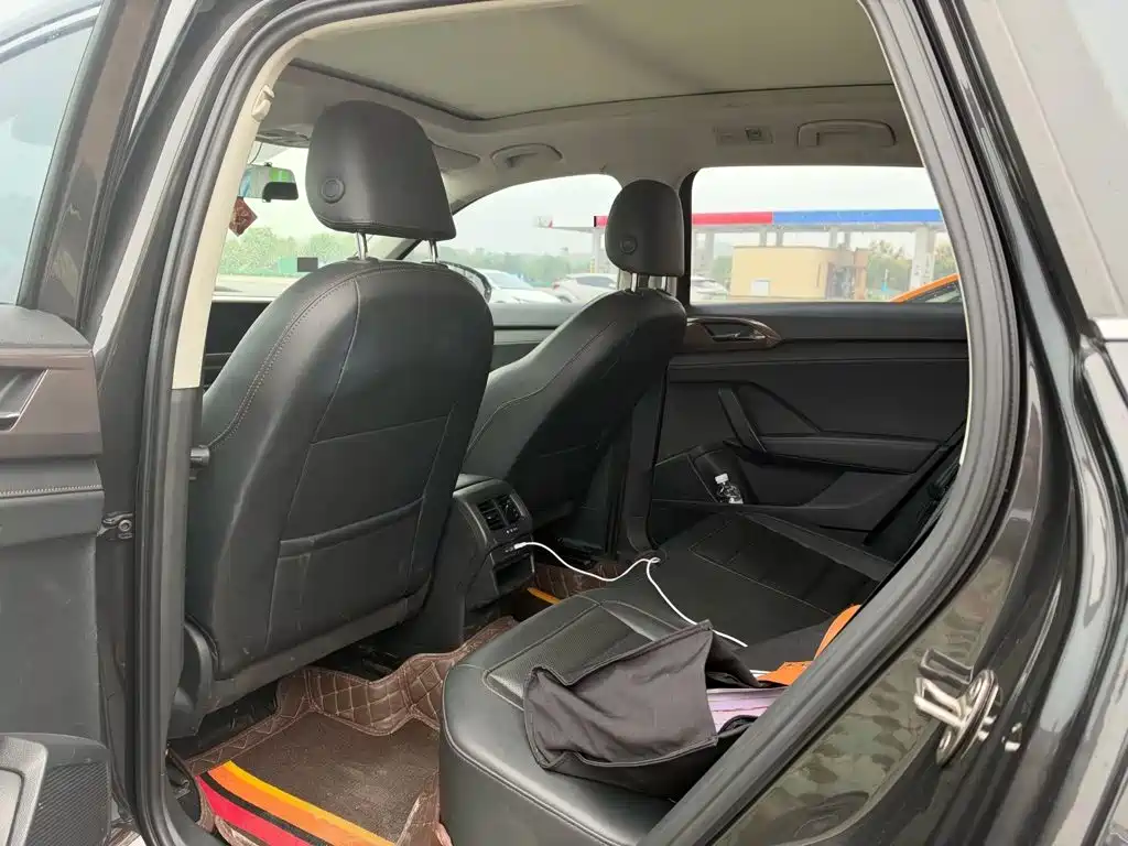 Volkswagen Tharu — миниатюра 5