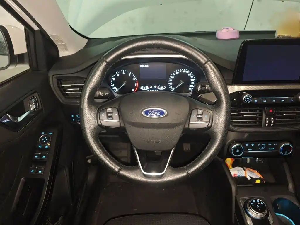 Ford Focus — миниатюра 7