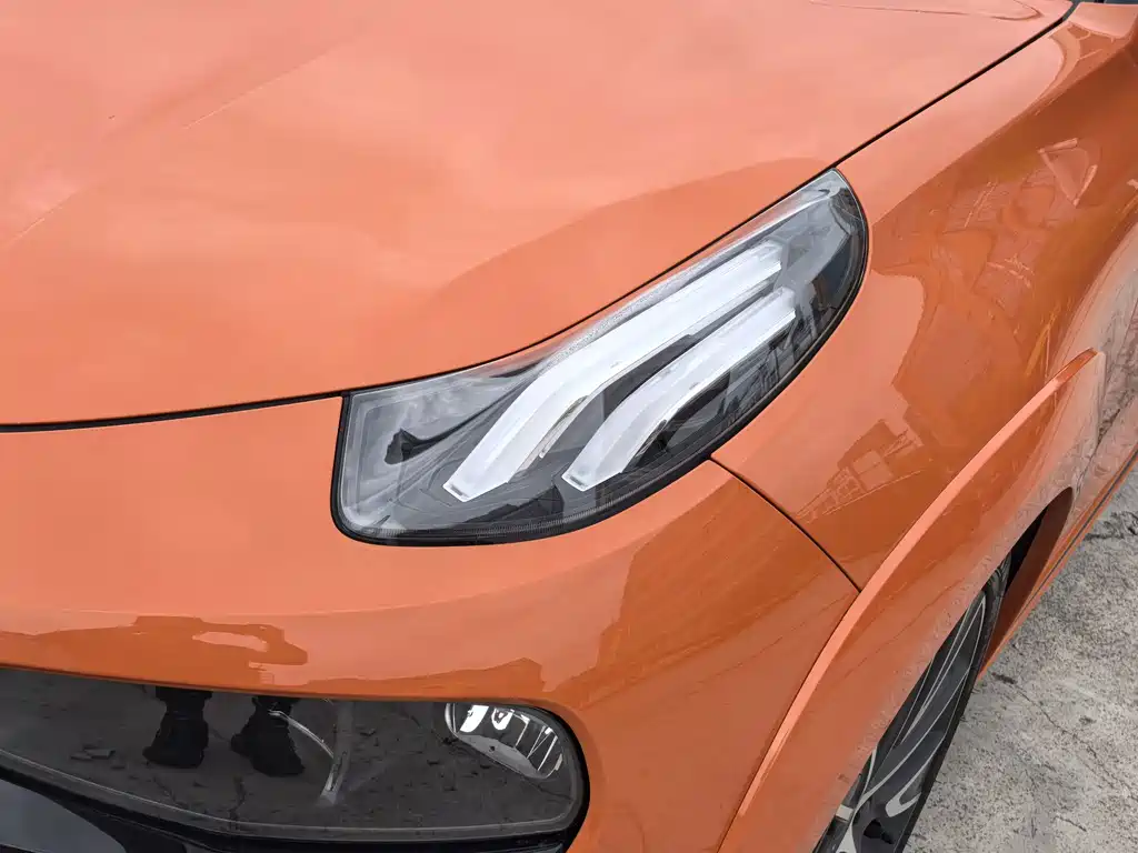 Lynk & Co 02 Hatchback — миниатюра 5