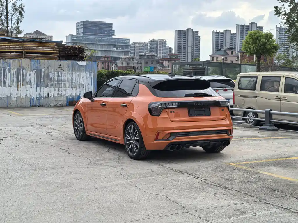 Lynk & Co 02 Hatchback — миниатюра 9