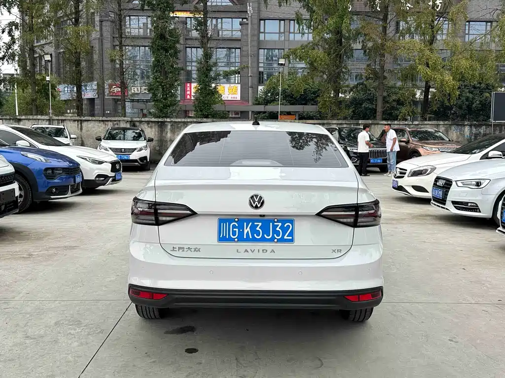Volkswagen Lavida — миниатюра 10