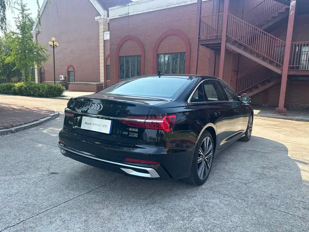 Audi A6L 2025 45 TFSI quattro