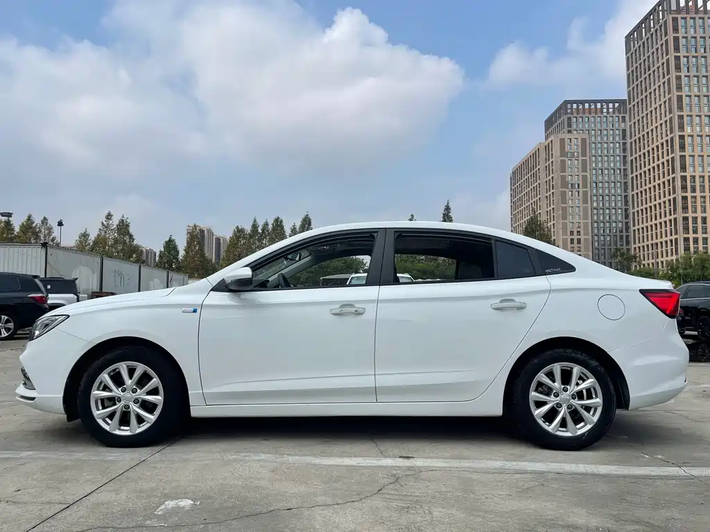 Roewe i5 — миниатюра 4