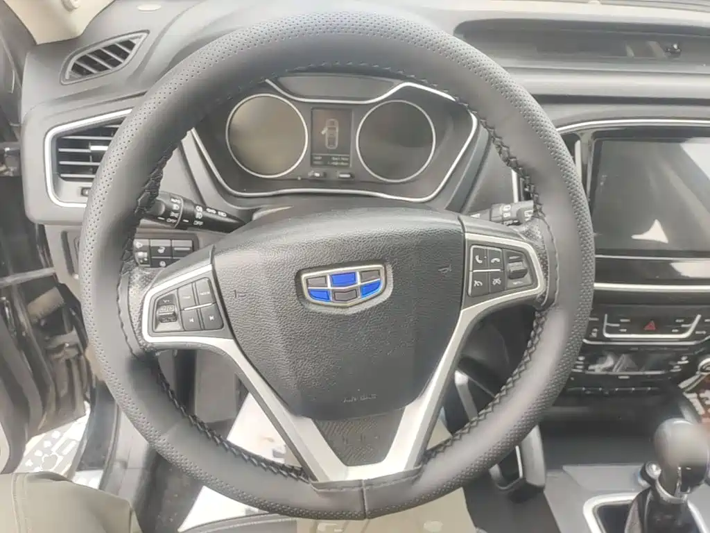 Geely Vision X6 — миниатюра 11