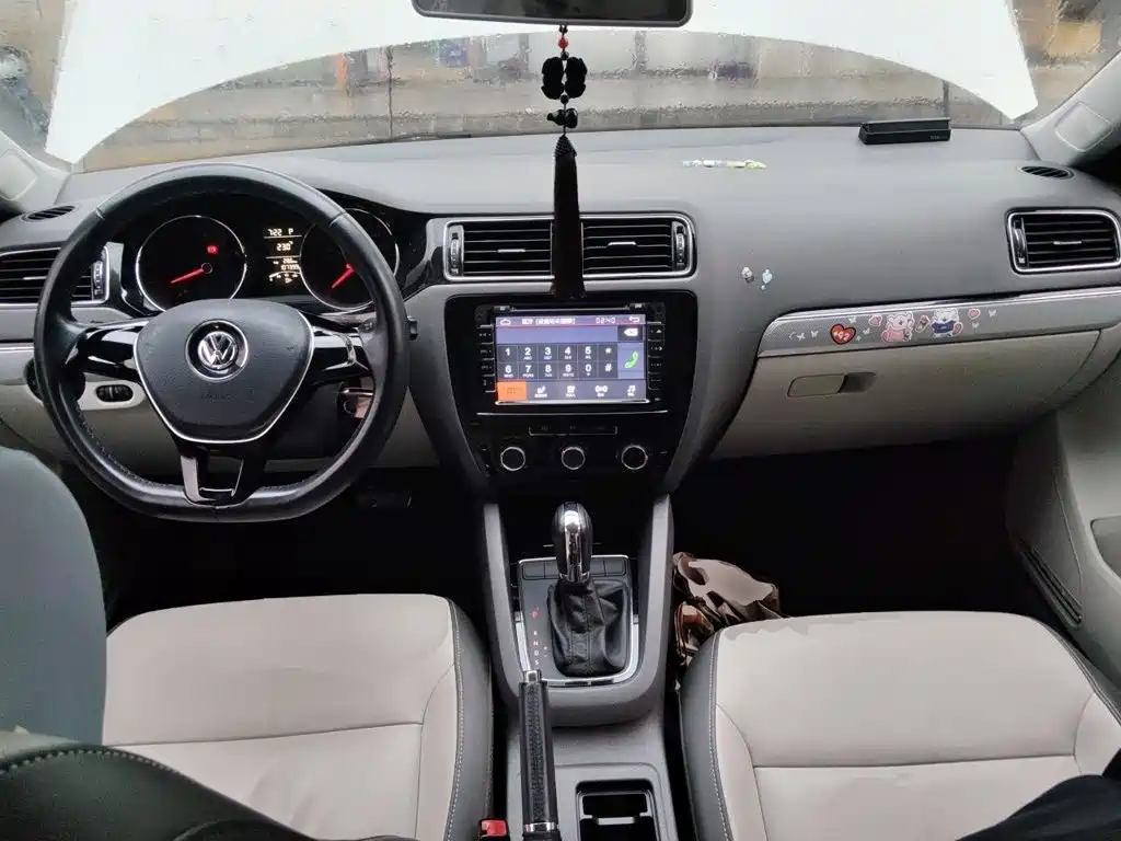 Volkswagen Sagitar — миниатюра 5