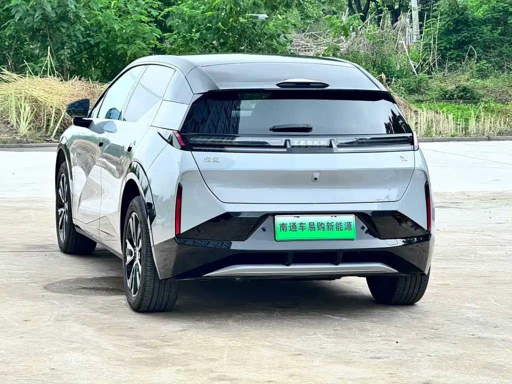 Zeekr X 2025 мест