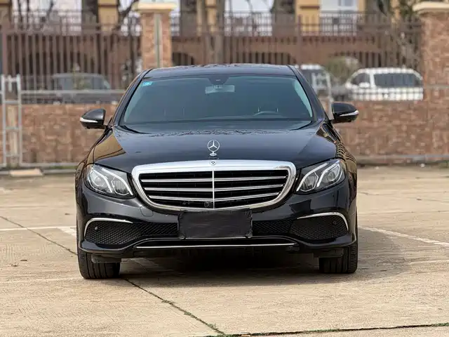 MERCEDES-BENZ E CLASS