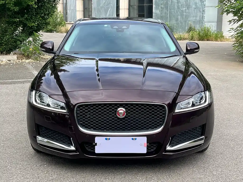 Jaguar XFL — миниатюра 2
