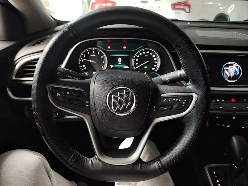 Buick Excelle — миниатюра 11