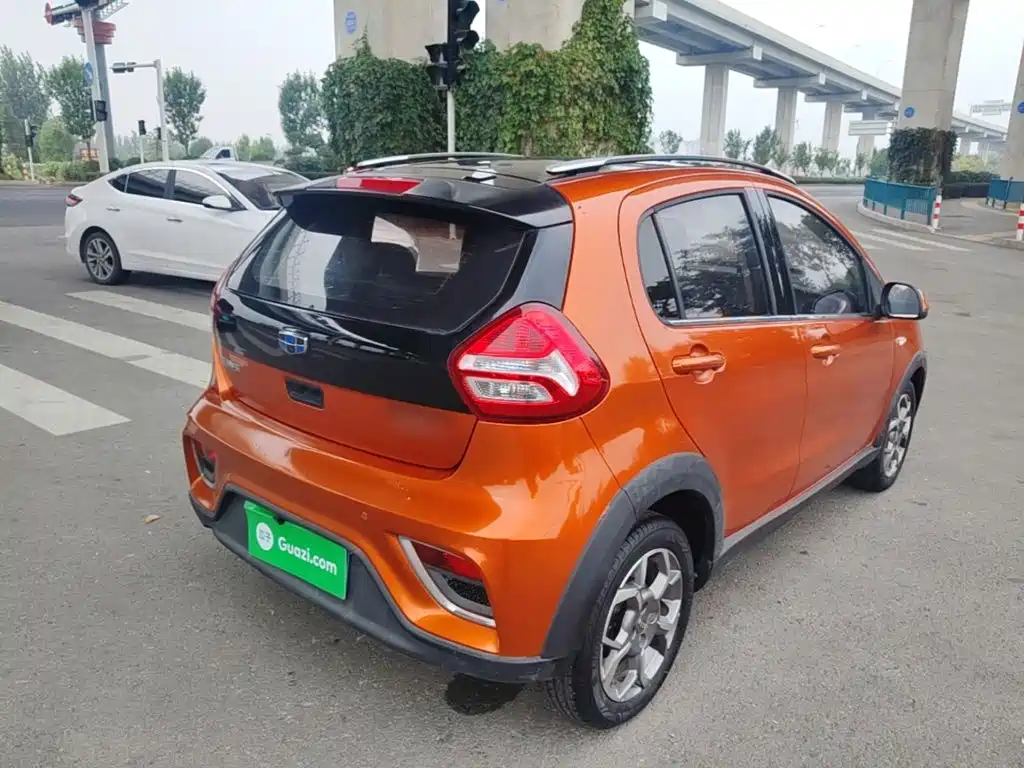 Geely Vision X1 — миниатюра 7
