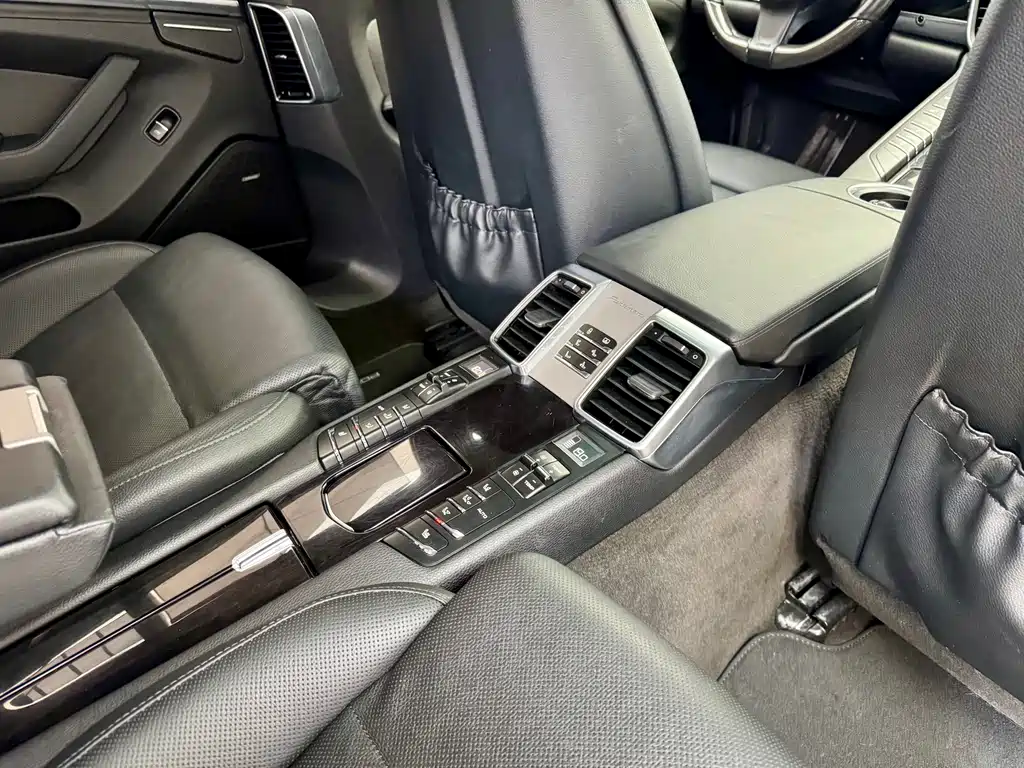 Porsche Panamera — миниатюра 13