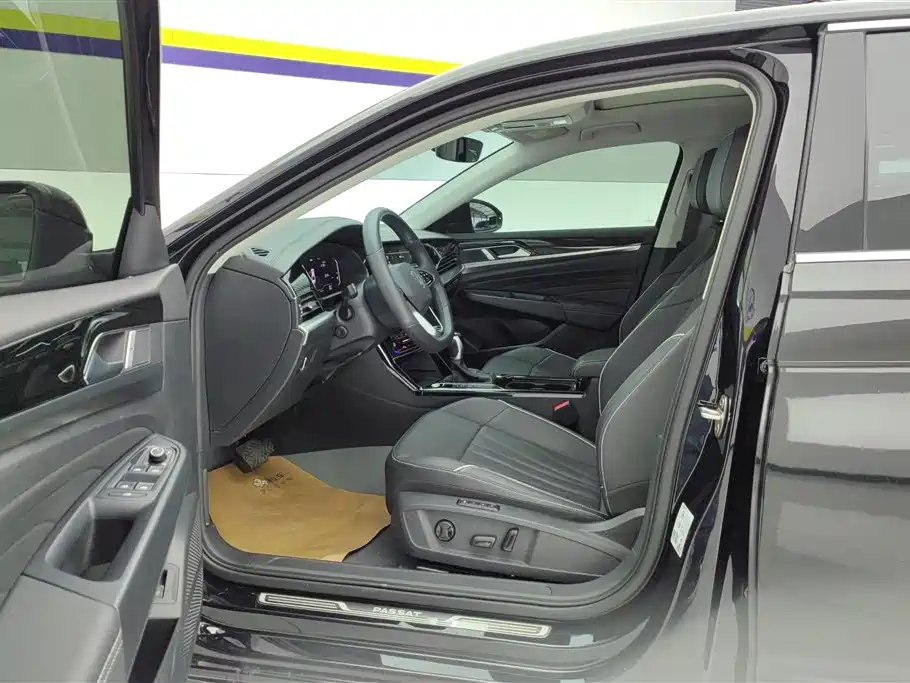Volkswagen Passat 2024 330TSI Elite