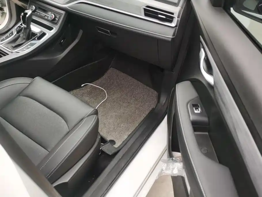 Geely Emgrand — миниатюра 8