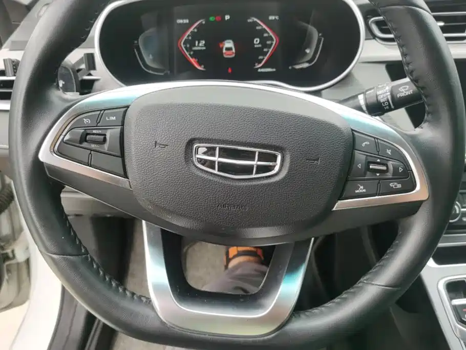 Geely Emgrand — миниатюра 15