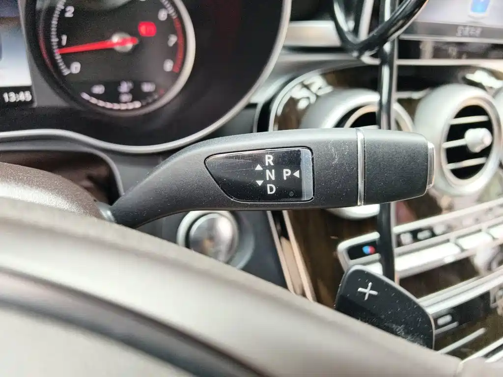Mercedes-Benz GLC — миниатюра 10
