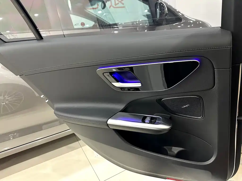 Mercedes-Benz C-Class — миниатюра 22