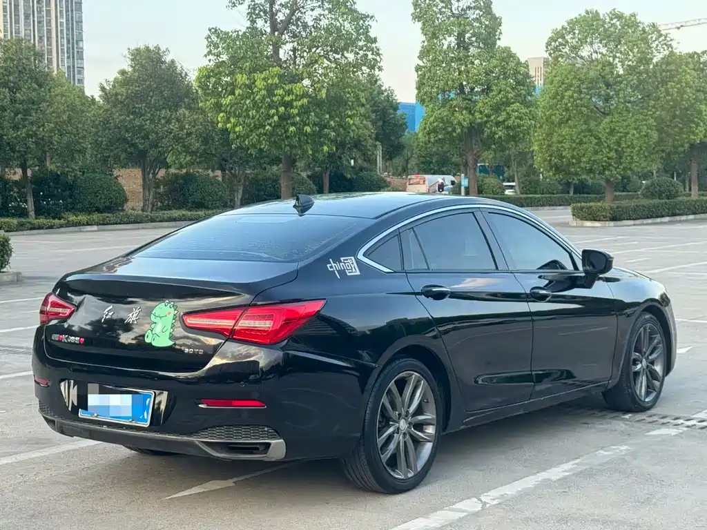 Hongqi Hongqi H5 — миниатюра 9