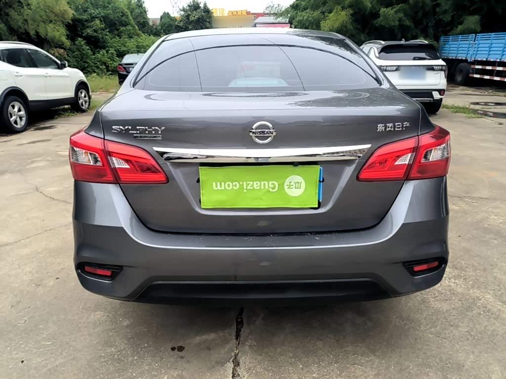 Nissan Sylphy 1.6 л 2025 г. Серебристо-серый, пробег 17600 км